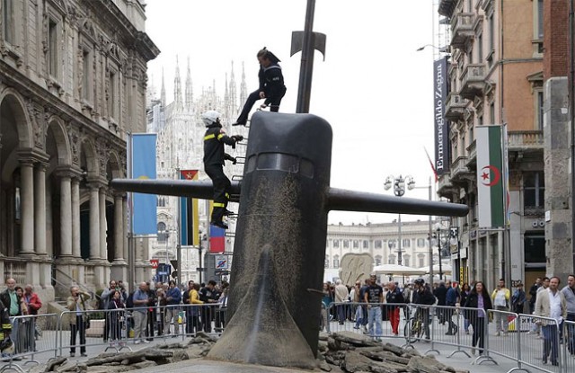 Submarine-in-Milan4-640x415