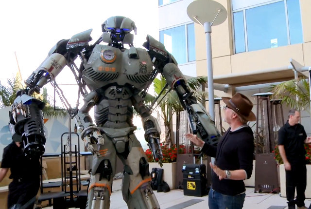 giant-robot-comiccon